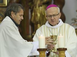 Trmickým kostelem opakovaně zněla slova díků